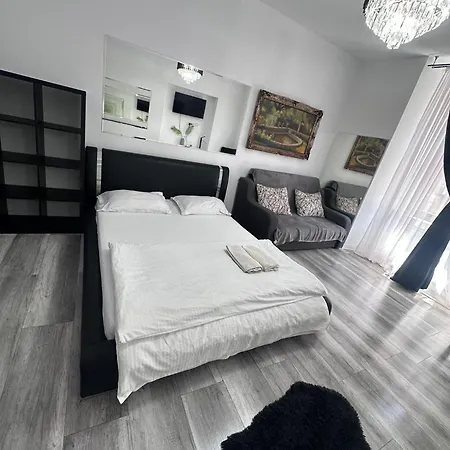 Piata Libertatii Ultra Apartment